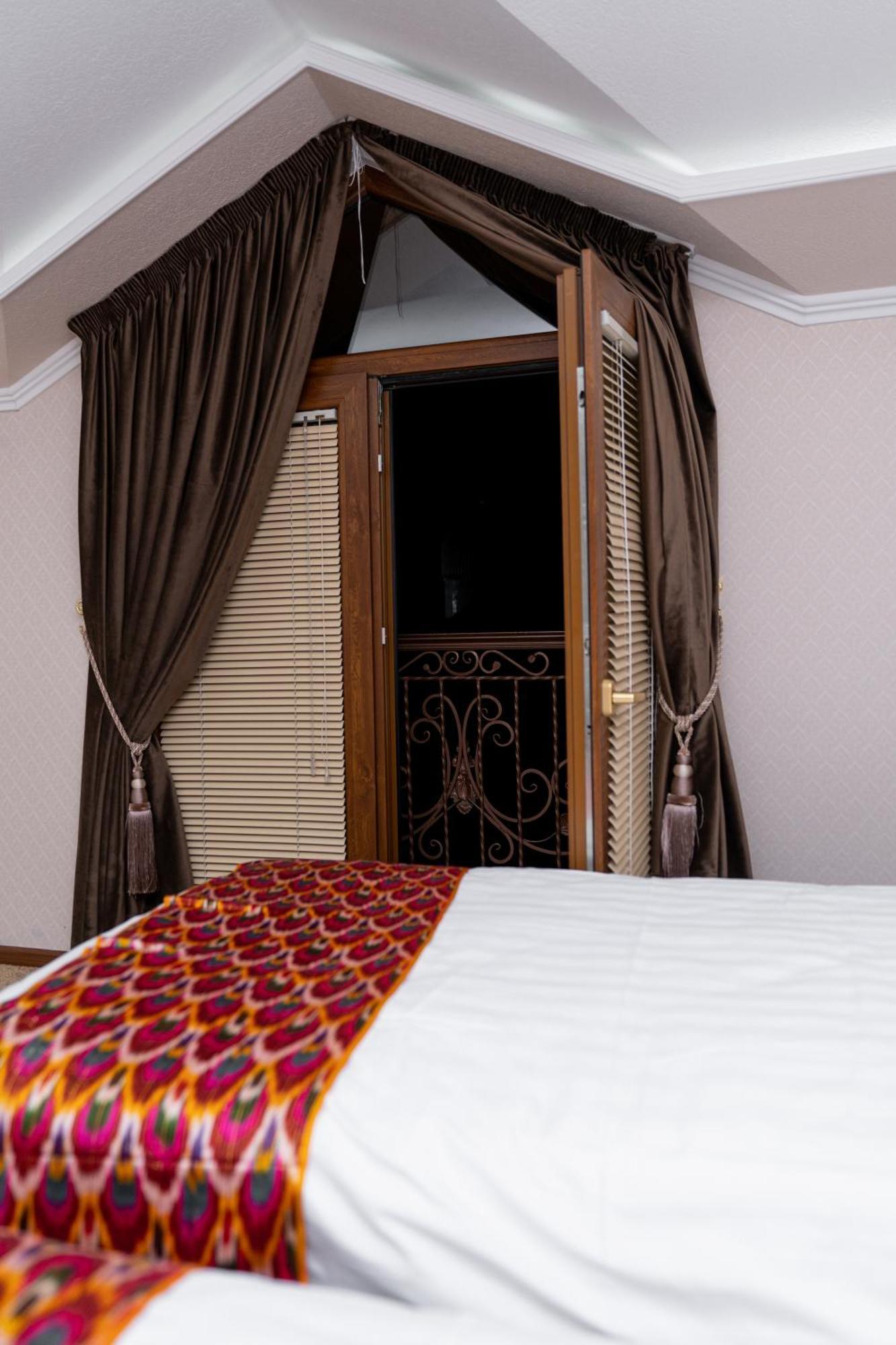 Crystal Guest House Самарканд Екстер'єр фото
